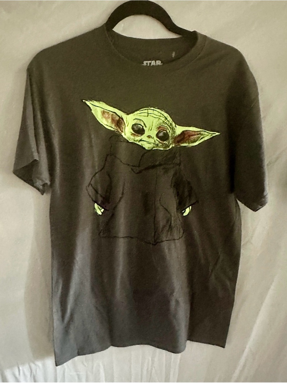 Star Wars Grogu Baby Yoda “The Mandalorian” Graphic Tee Adult Medium NWOT Unisex